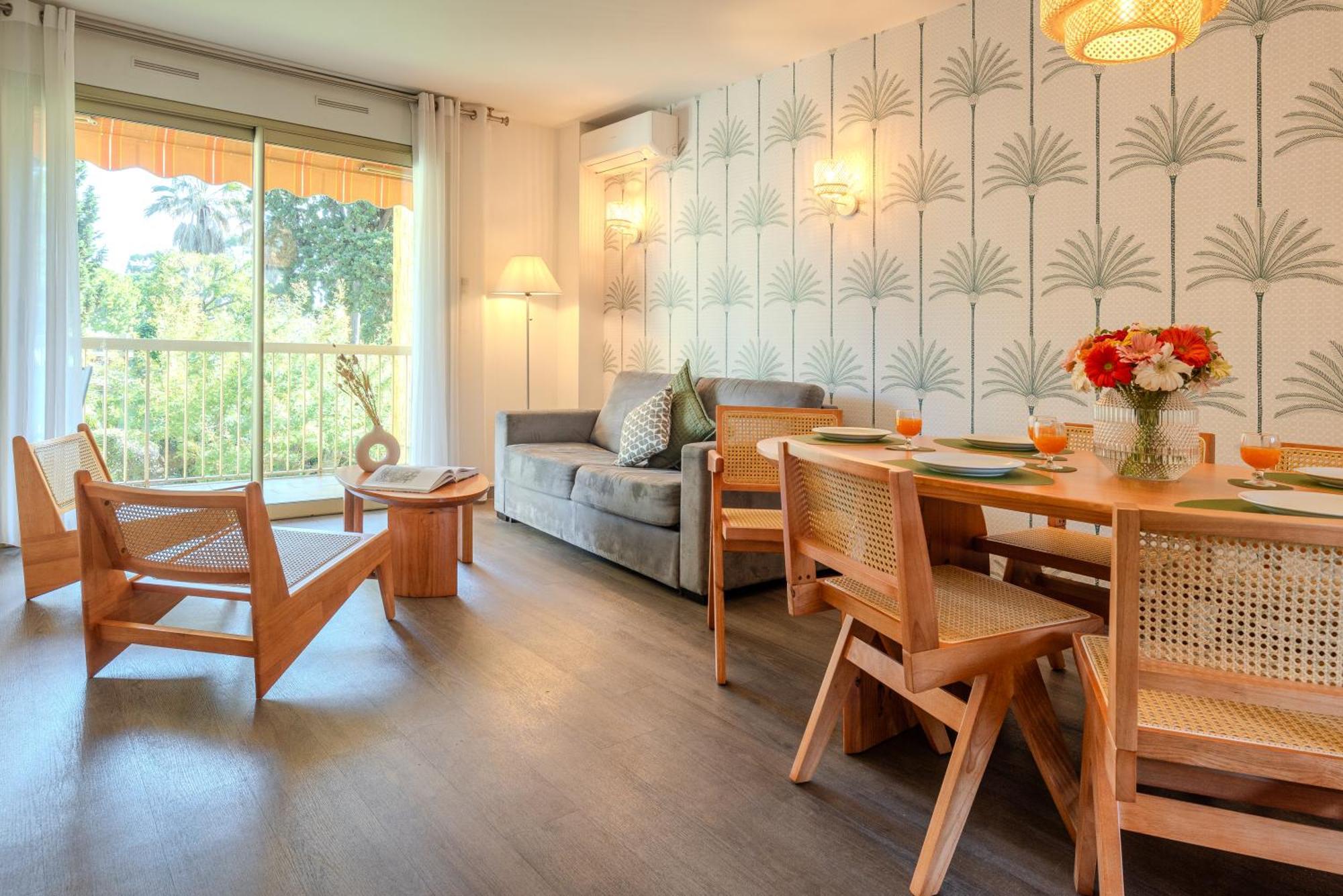 Les 15 Pins & La Mer -Your Green Getaway Near Sea & Beach Антіб Екстер'єр фото